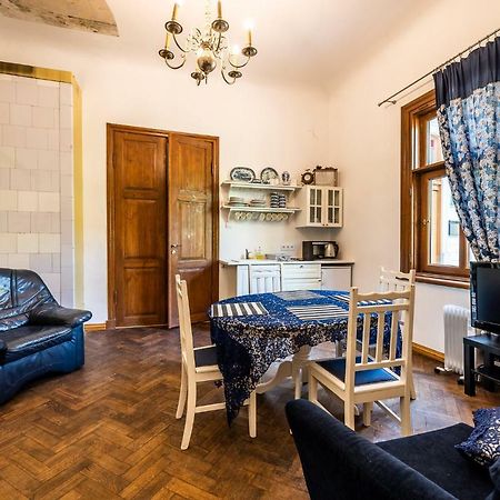 Villa Apartments By The Sea لييبايا المظهر الخارجي الصورة